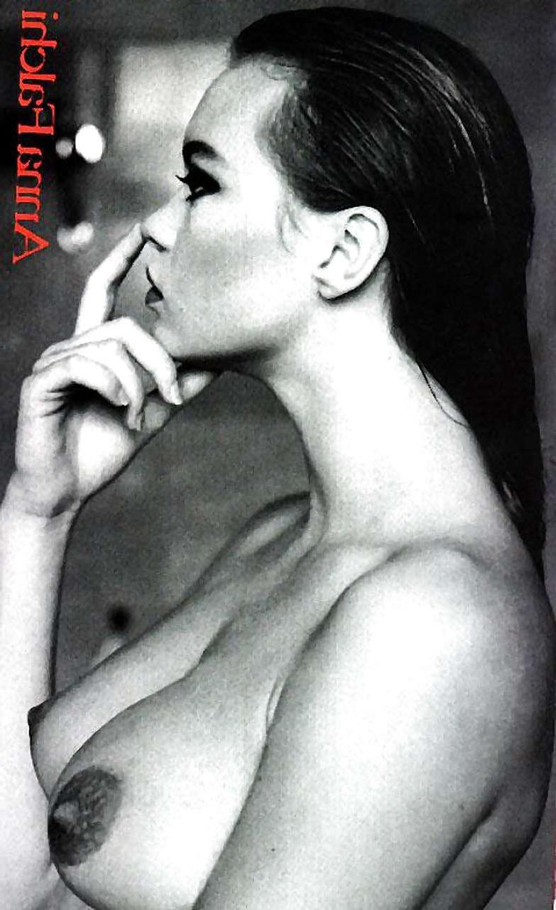 16P Anna Falchi showing her huge boobs paparazzi pictures and fucking hard