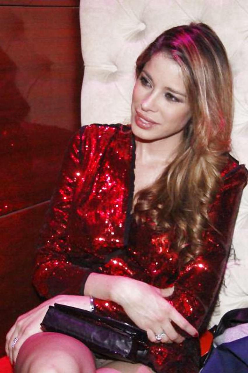 16P Aida Yespica showing transparent panties upskirt paparazzi pictures and her big 