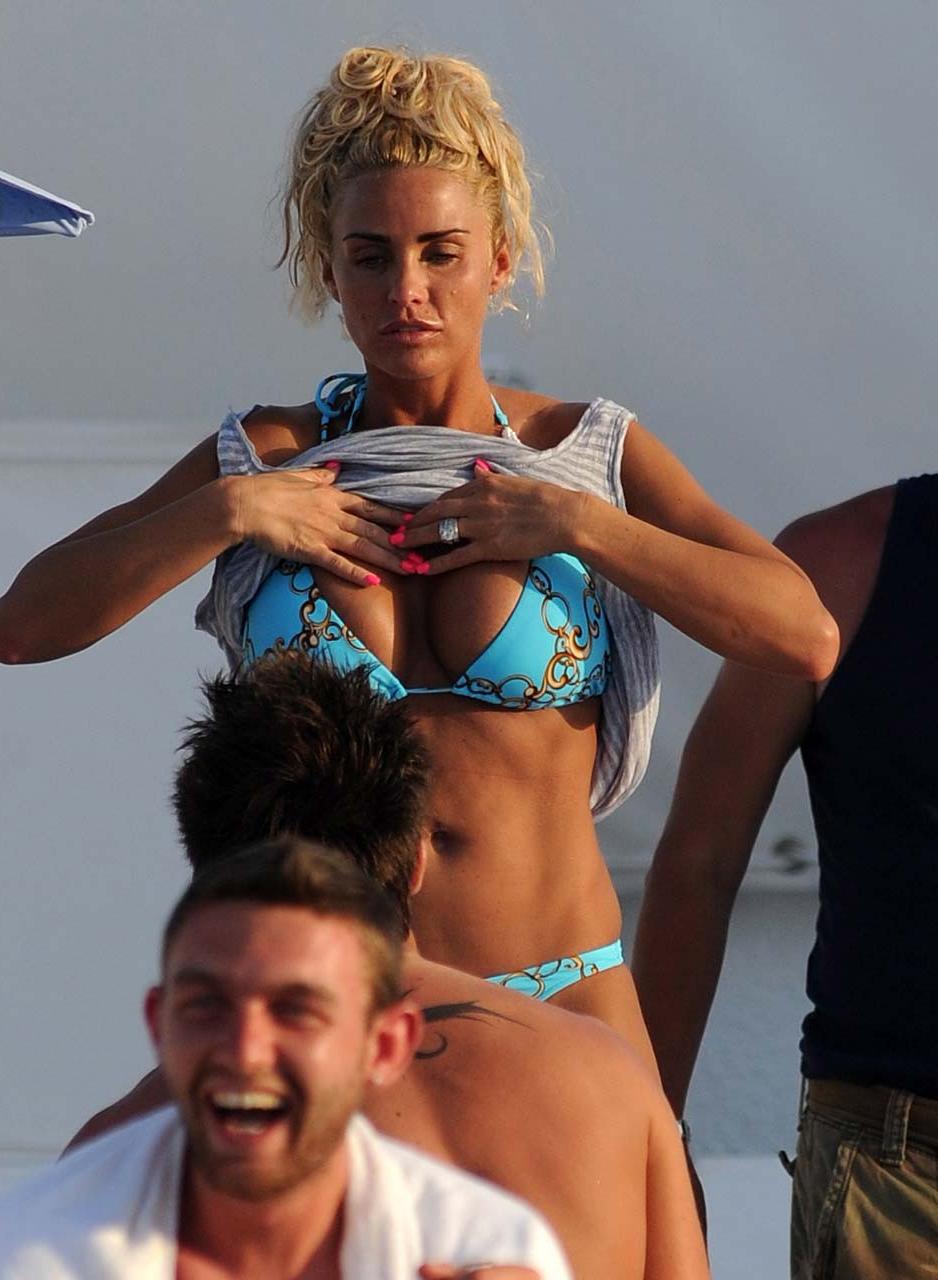 16P Katie Price Jordan looking sexy in bikini with boyfriend in pool paparazzi pictu