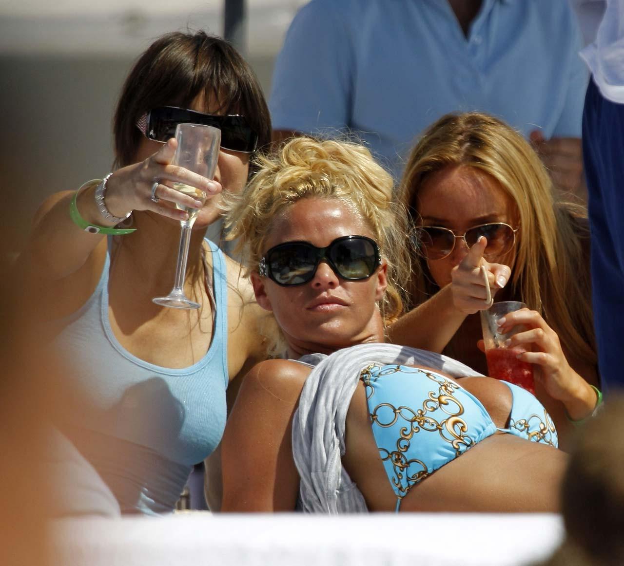 16P Katie Price Jordan looking sexy in bikini with boyfriend in pool paparazzi pictu