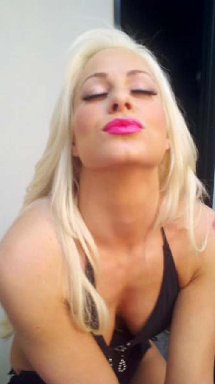 16P Maryse Ouellet exposing sexy body and huge boobs on private photos