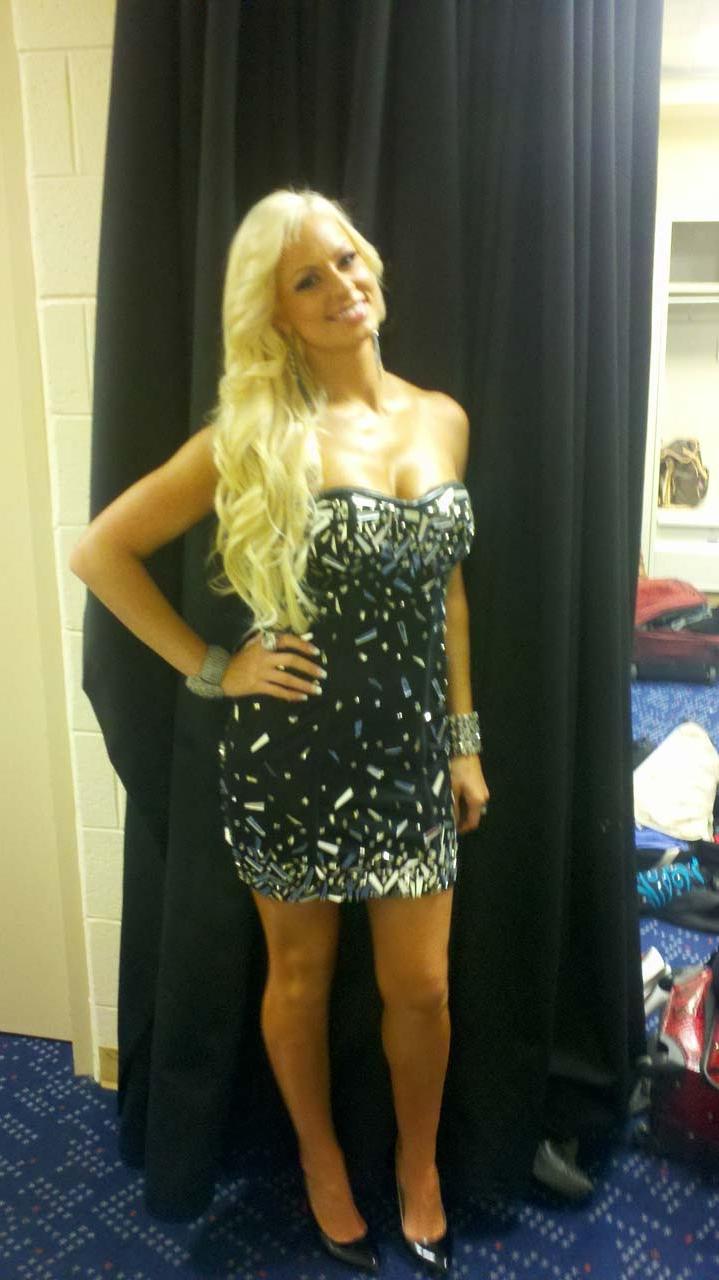 16P Maryse Ouellet exposing sexy body and huge boobs on private photos