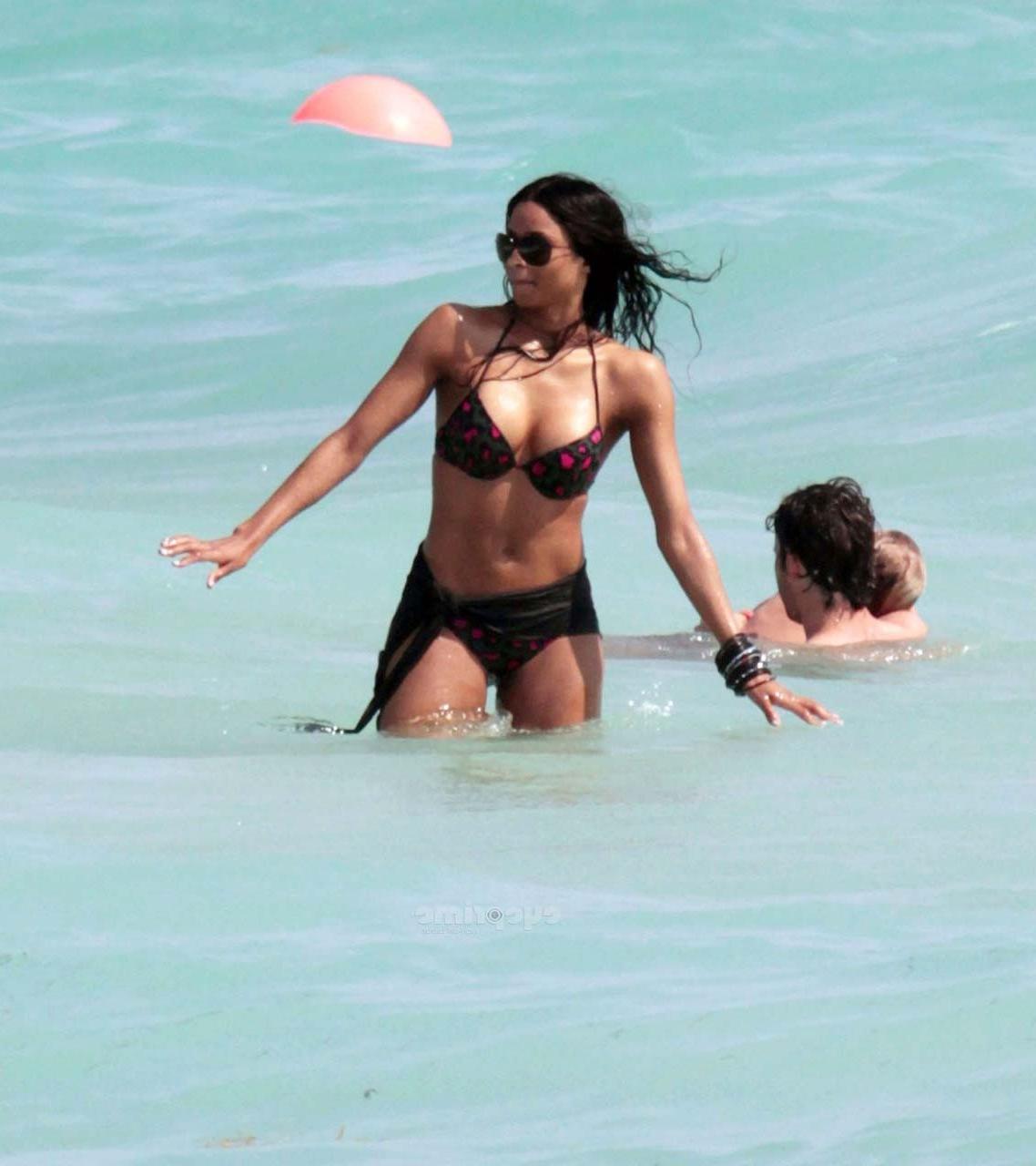 16P Ciara exposing her fucking sexy body and huge cleavage in bikini on beach