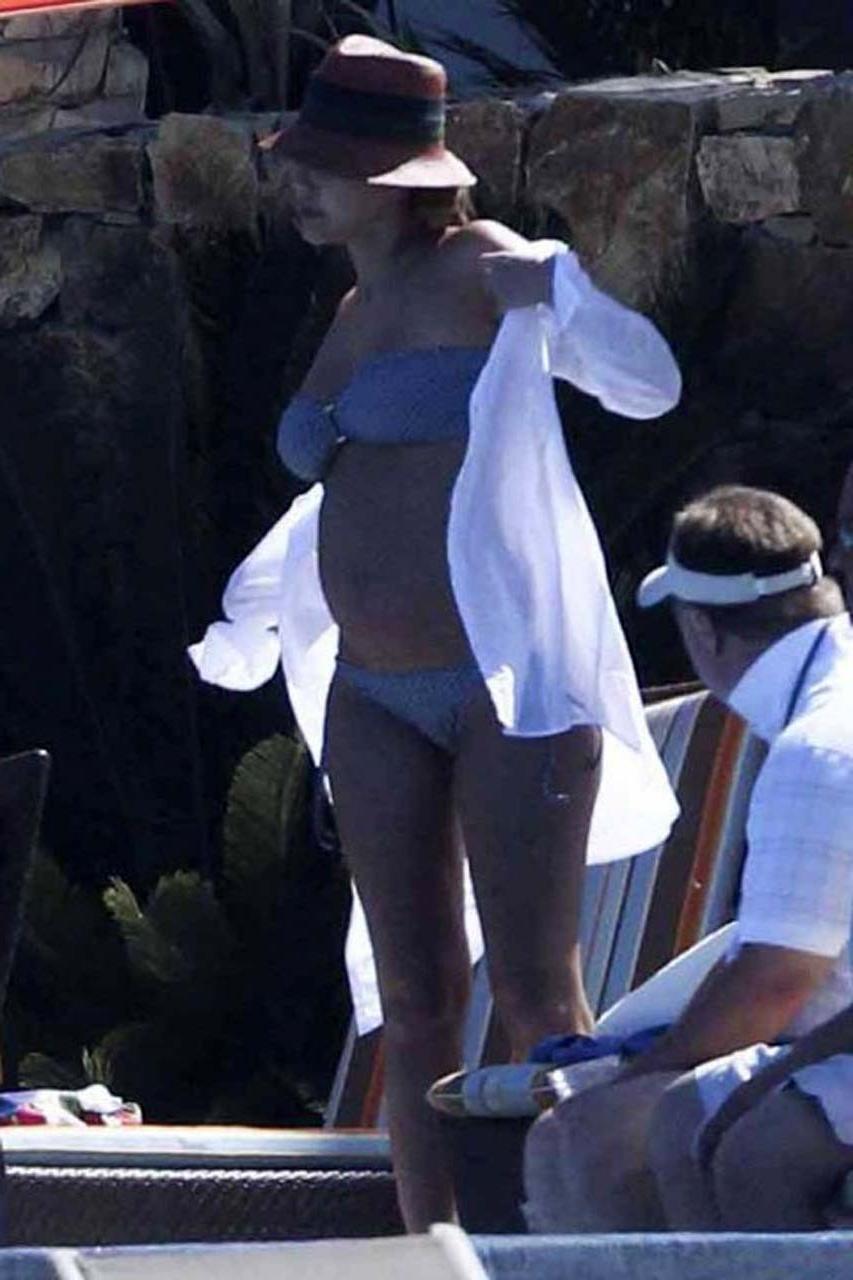 16P Jessica Alba exposing her sexy body and huge boobs in bikini on pool