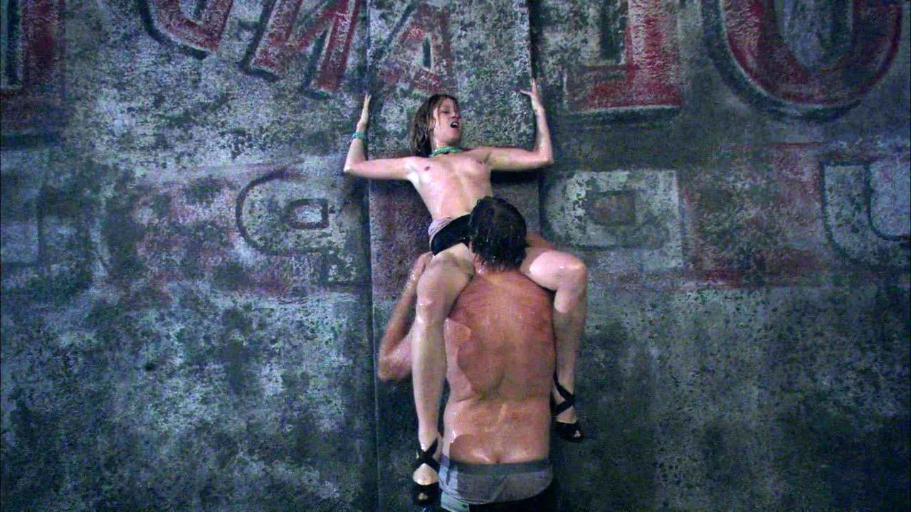 16P Nicki Aycox exposing her nice big boobs and fucking hard in movie paparazzi shoo