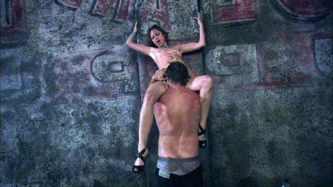 16P Nicki Aycox exposing her nice big boobs and fucking hard in movie paparazzi shoo