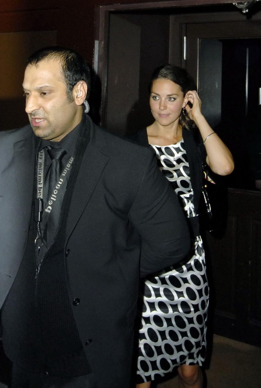 16P Kate Middleton flashing her royal panties outside Boujis Nightclub