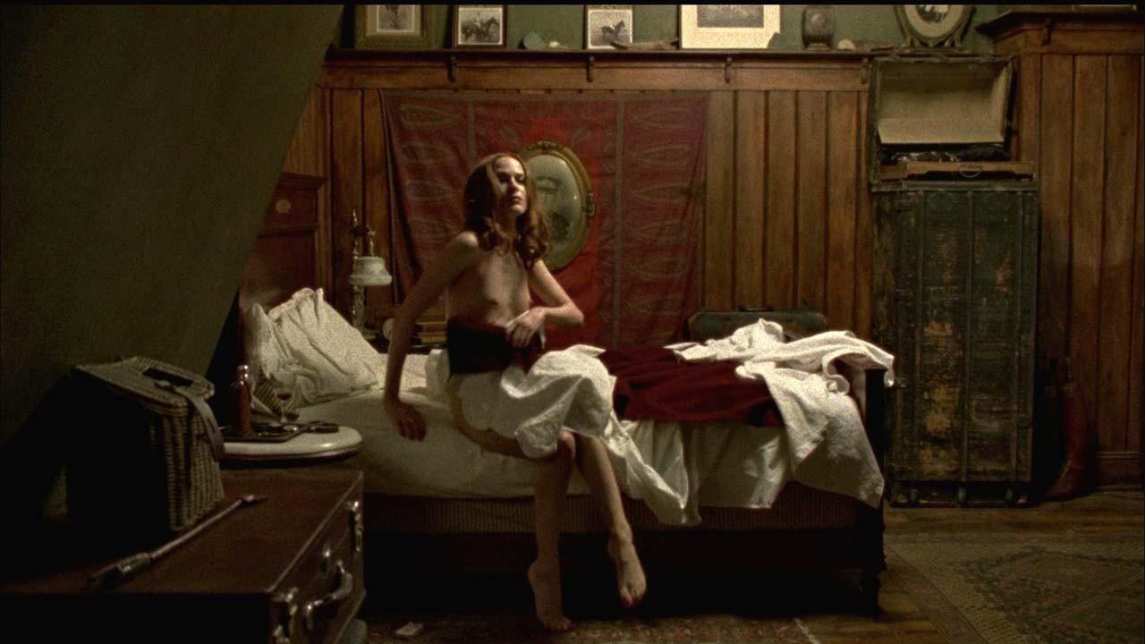 16P Evan Rachel Wood exposing her nice big boobs and hairy pussy in nude movie scene