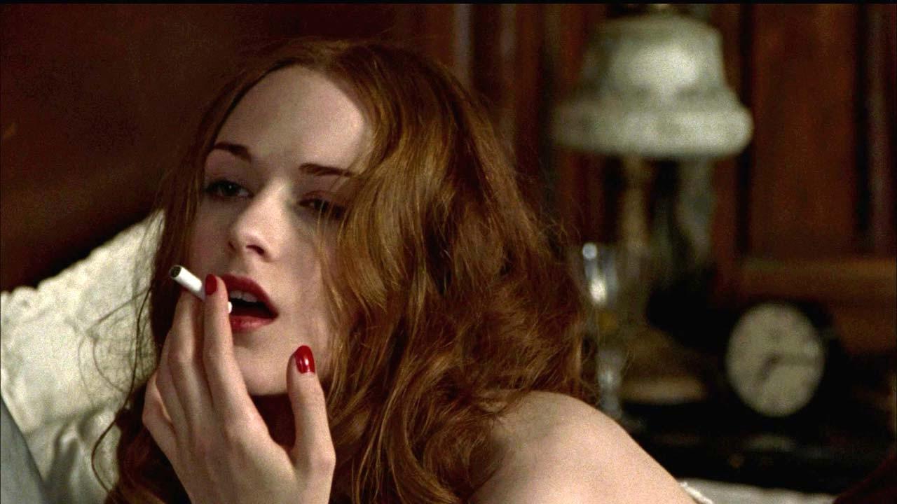16P Evan Rachel Wood exposing her nice big boobs and hairy pussy in nude movie scene