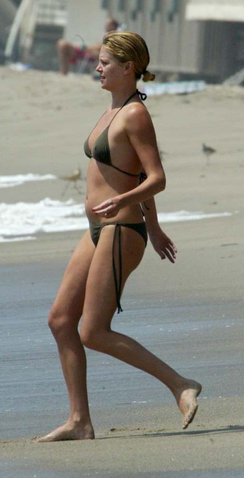 10P Charlize Theron showing their super sexy ravishing body and big tits