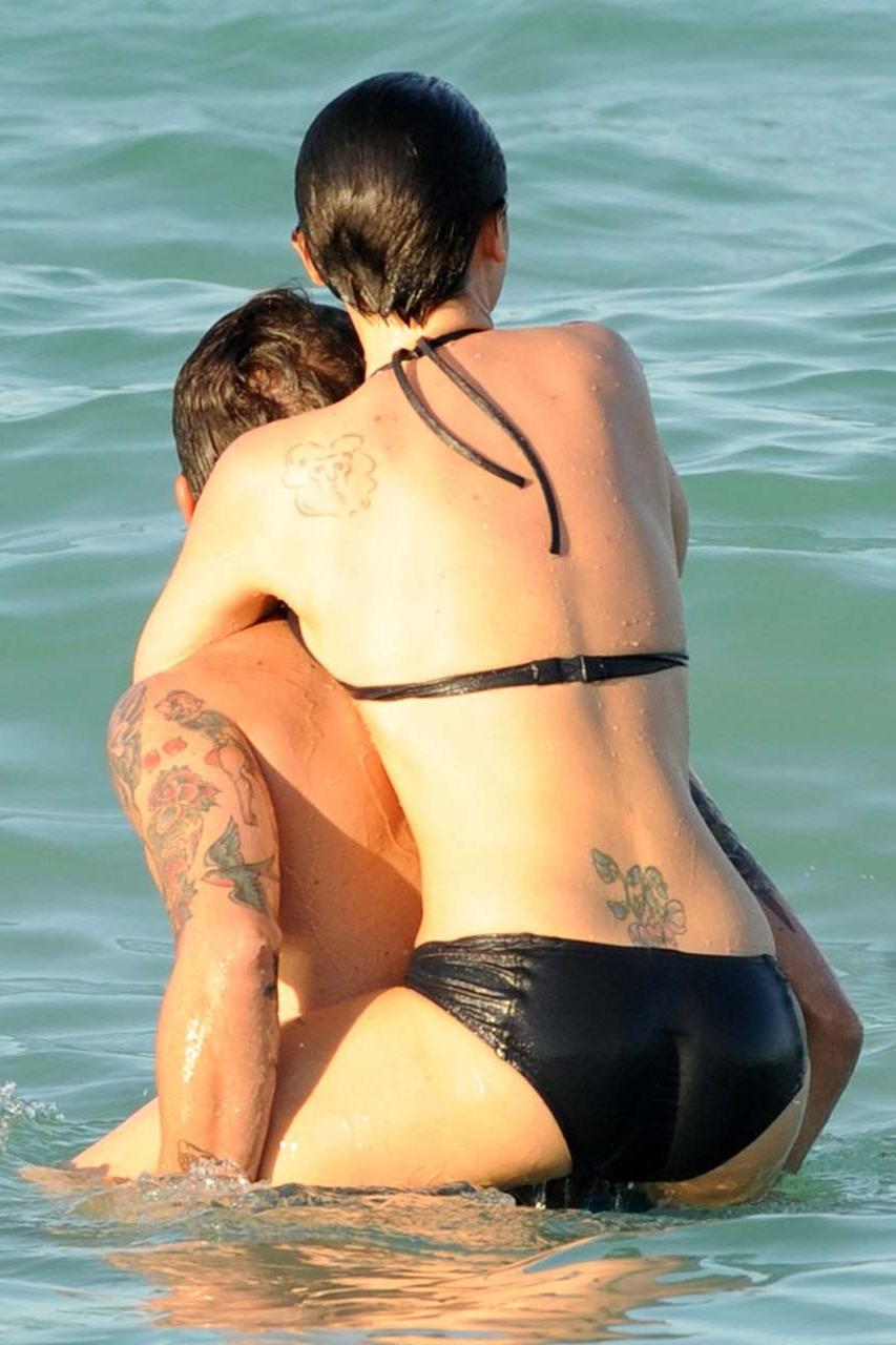 16P Christina Ricci fucking sexy and hot leaked topless photos