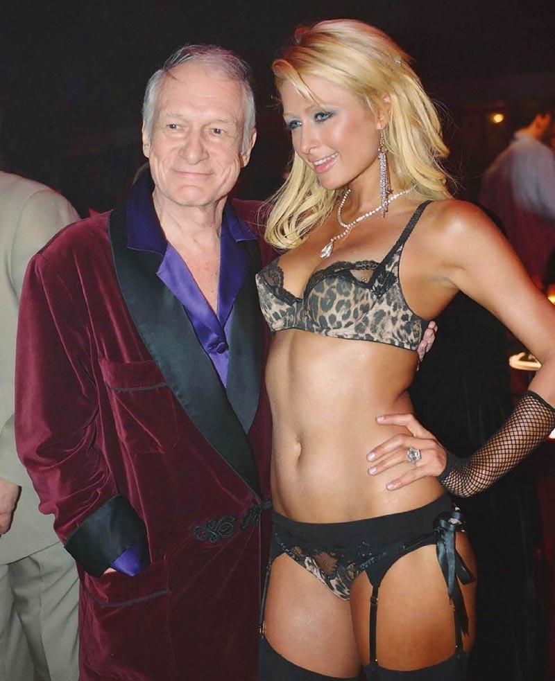 16P Paris Hilton decent body in provocative lingerie