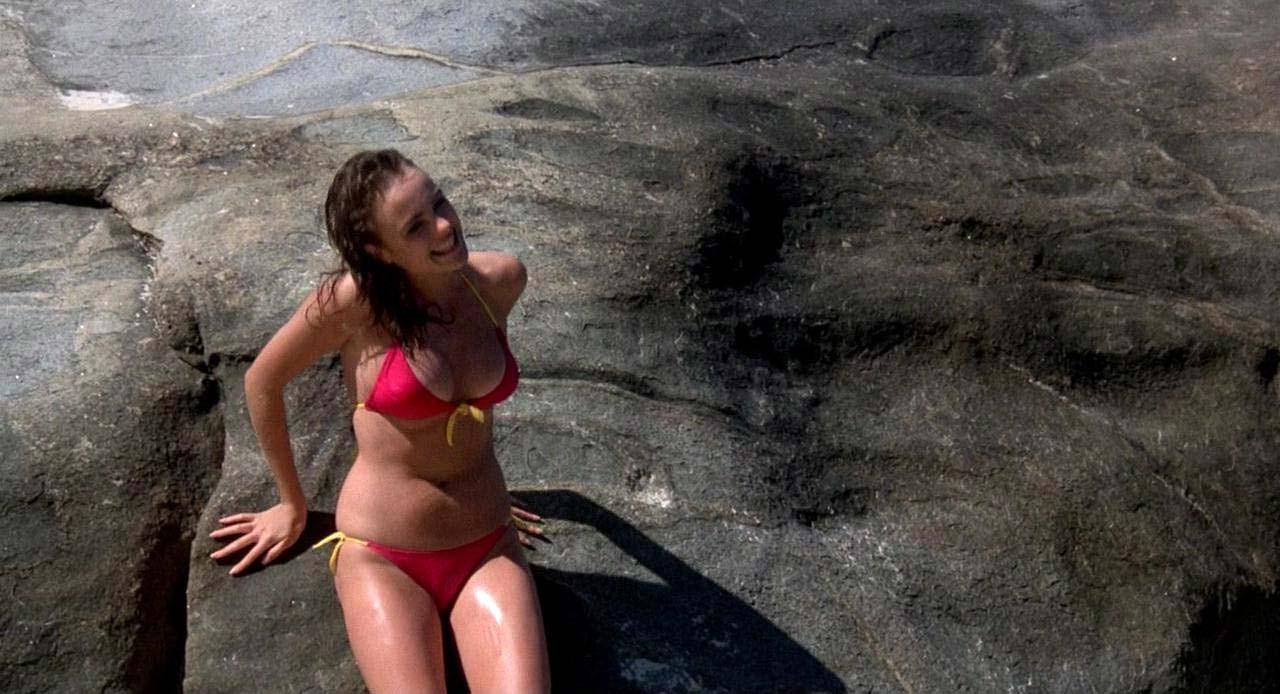 16P Michelle Johnson exposing her nice big boobs and hairy pussy in nude movie scene