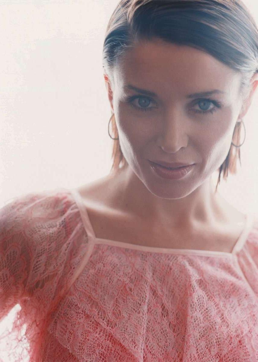15P Aussie celebrity Dannii Minogue mixed pictures