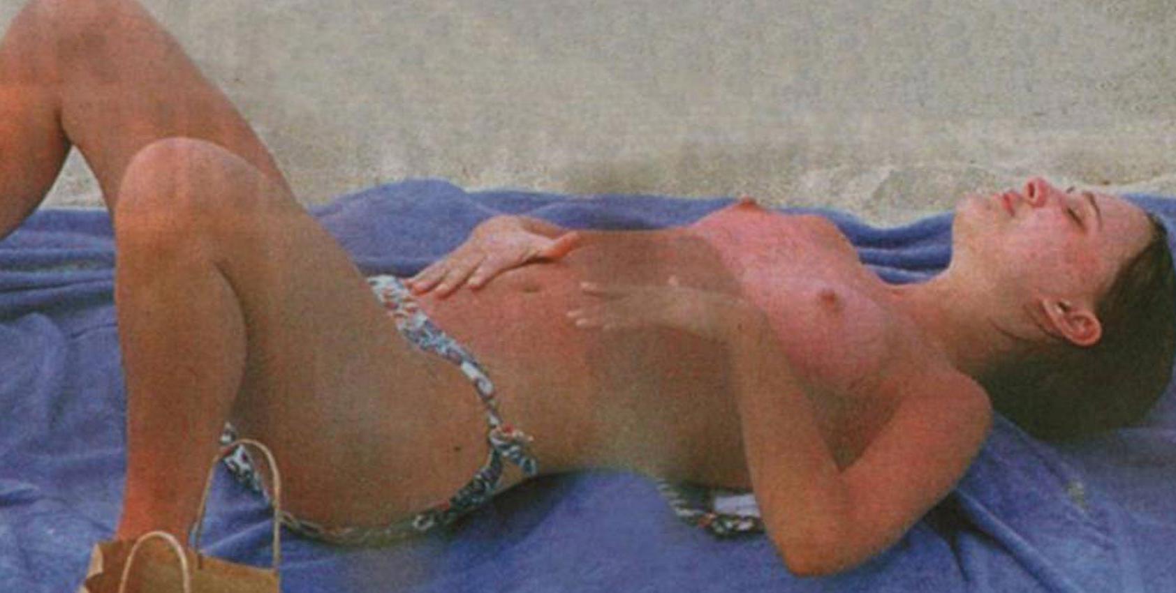 16P Natalie Portman lesbo kissing Mila Kunis