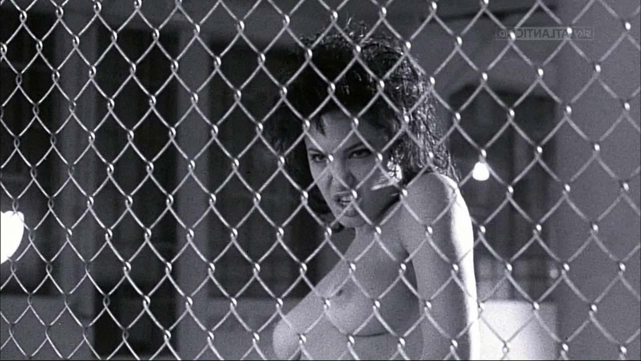 10P Angelina Jolie showing her great ass and her big boobs in nude movie scenes