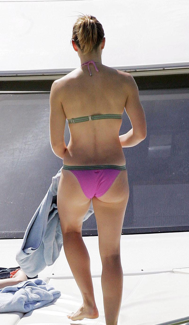 16P Jessica Biel exposing lovely tits while stripping