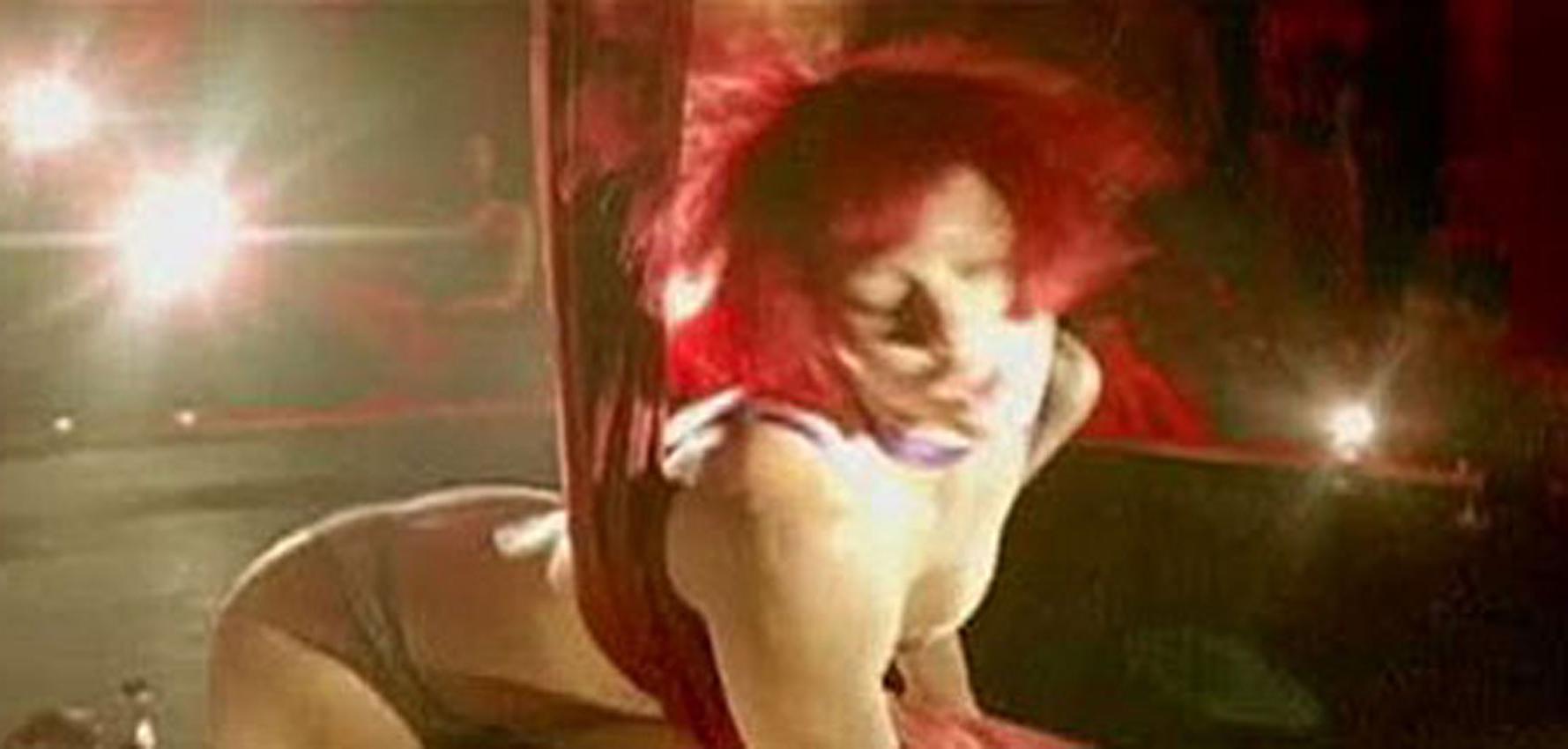 16P Jessica Biel exposing lovely tits while stripping
