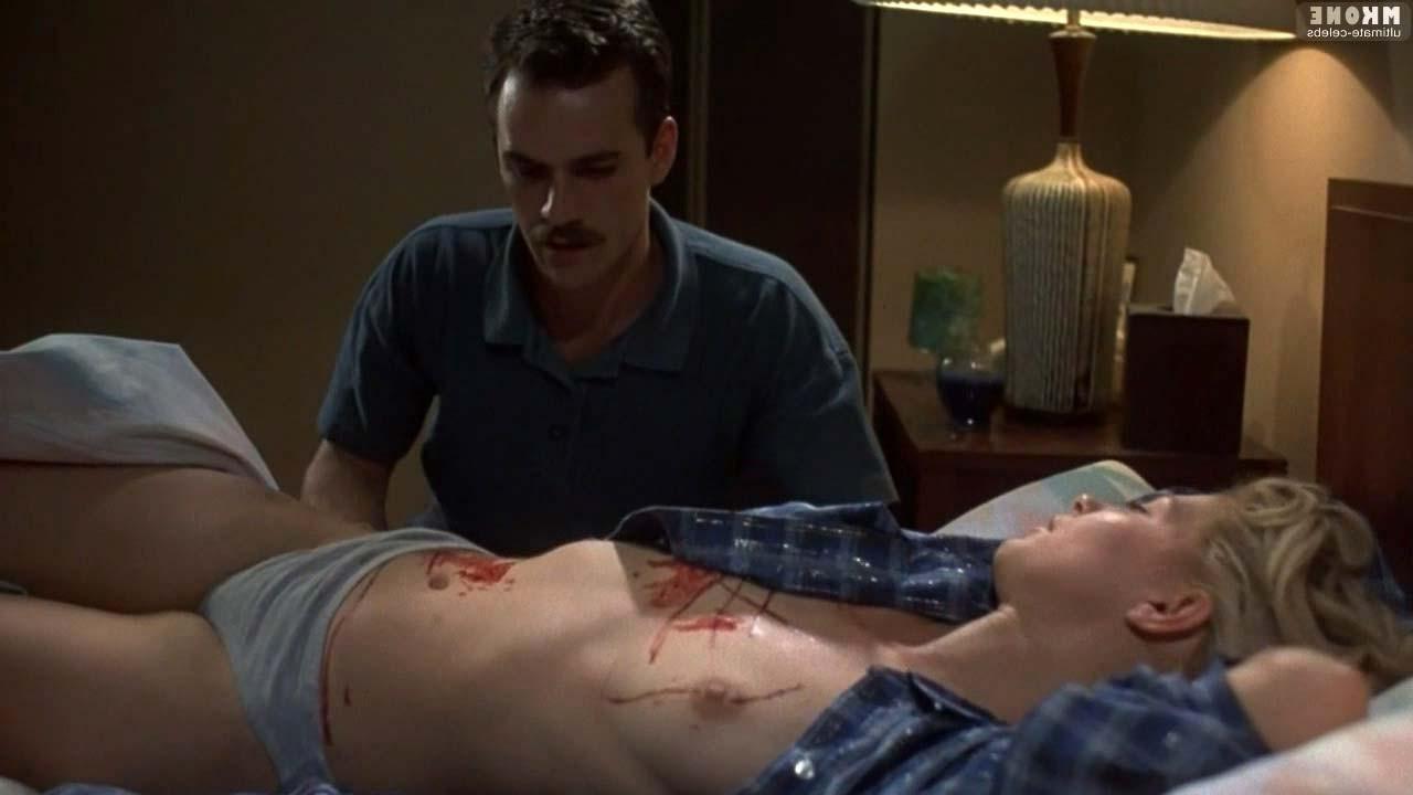 10P Ashley Judd showing her nice big tits and fucking hard with some guy in movie