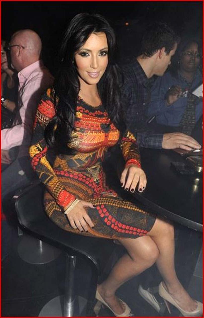 16P Kim Kardashian exposing fucking sexy ass and huge boobs
