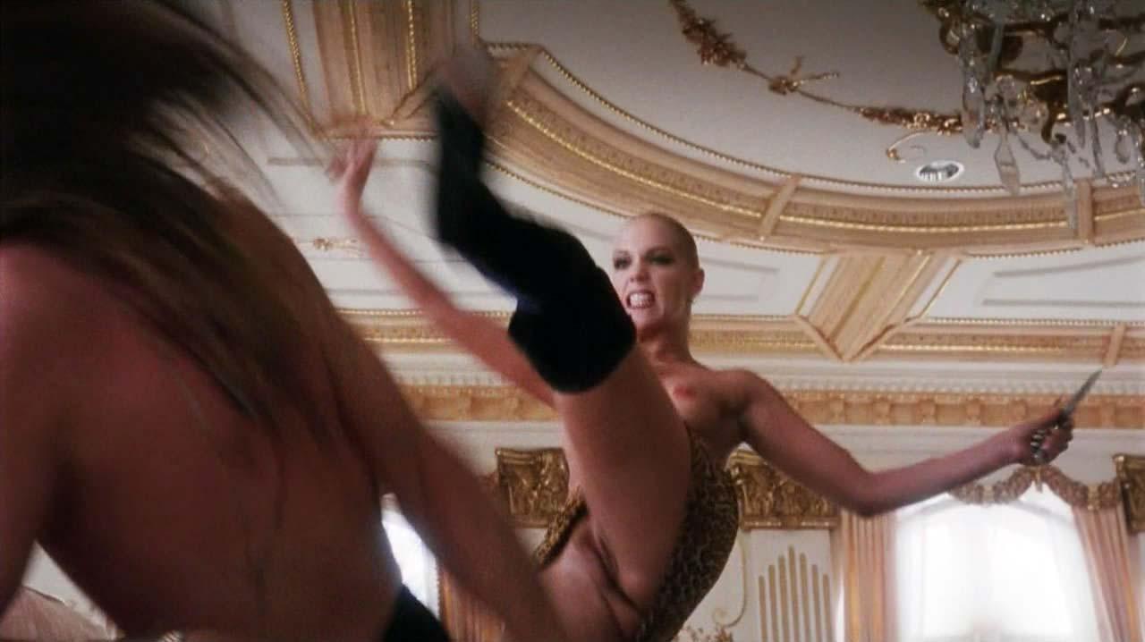 10P Elizabeth Berkley exposing her nice boobs and bare pussy in nude movie scenes