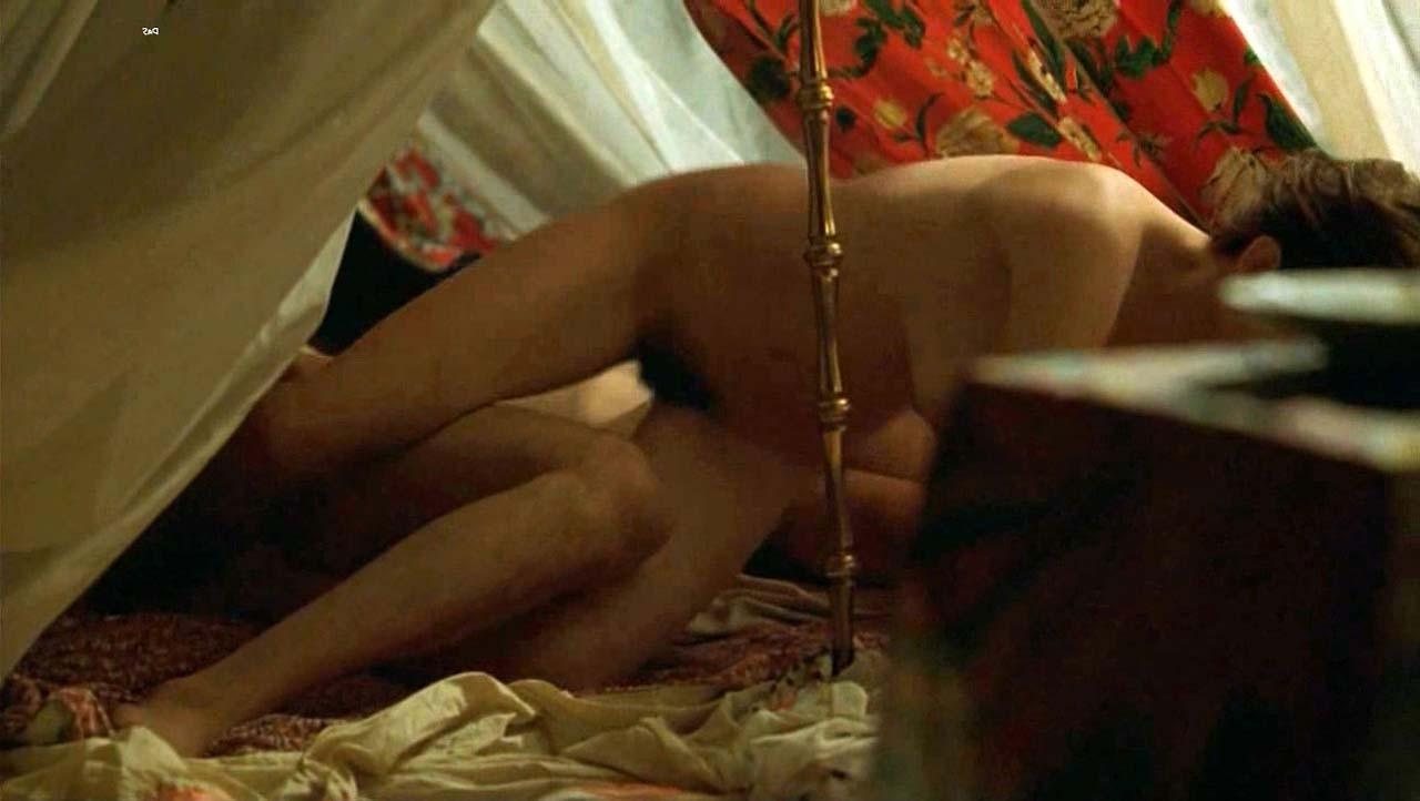 10P Eva Green exposing her nice big boobs and nude in company of two guys in nude mo