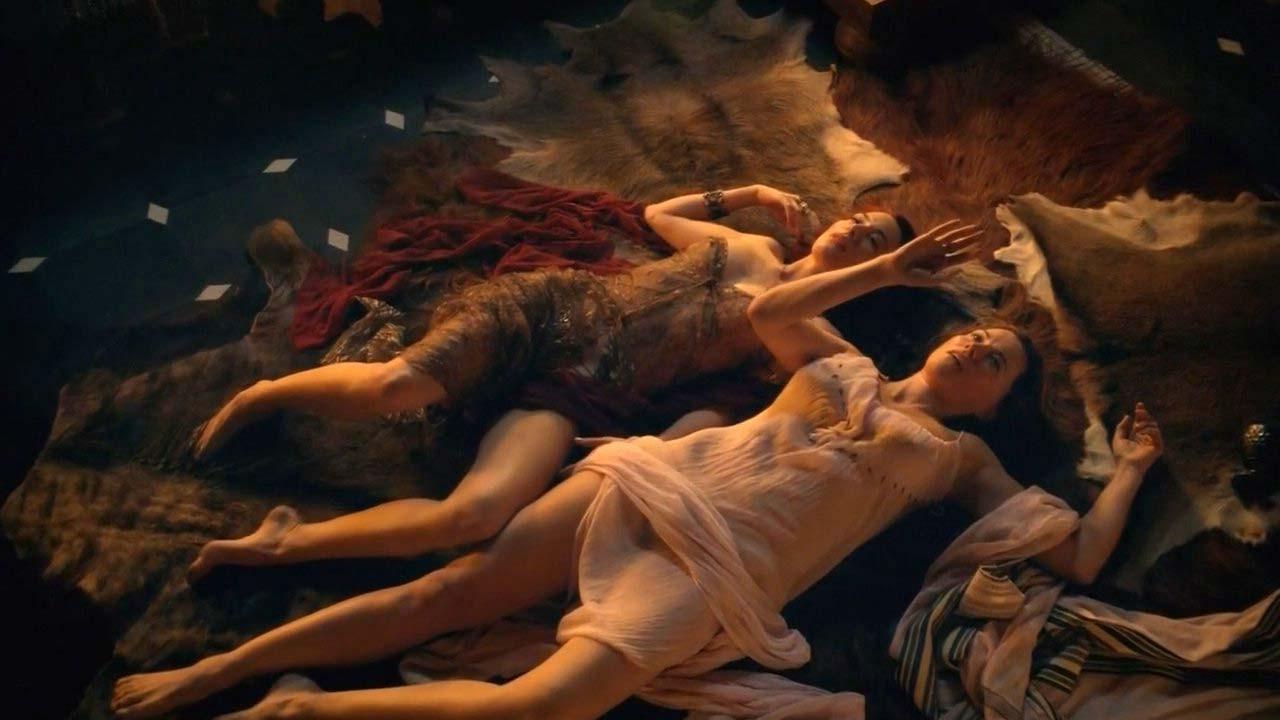 10P Lucy Lawless exposing her nice big boobs and lesbian sex scene from her movie