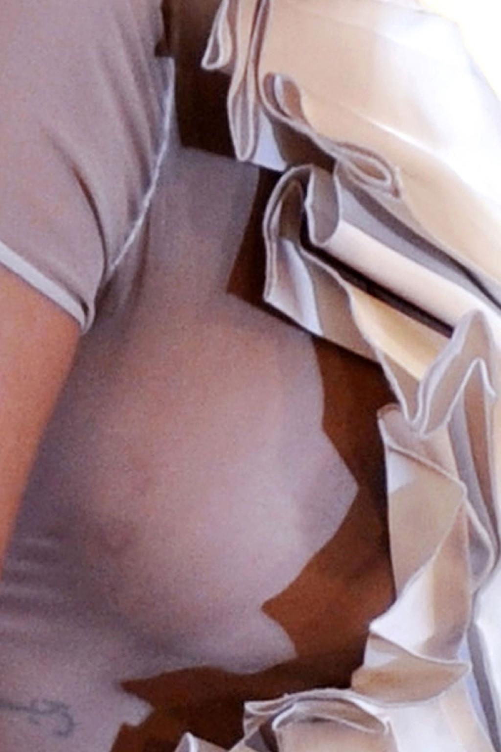 16P Rihanna exposing huge claevage and sexy body in see thru dress