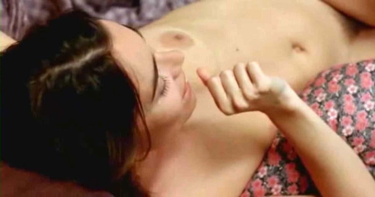 10P Elodie Bouchez exposing her nice big boobs and fucking hard in movie