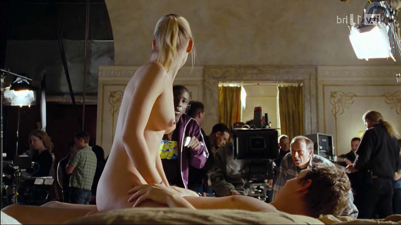 16P Joanna Page exposing her nice boobs and fucking hard in movie