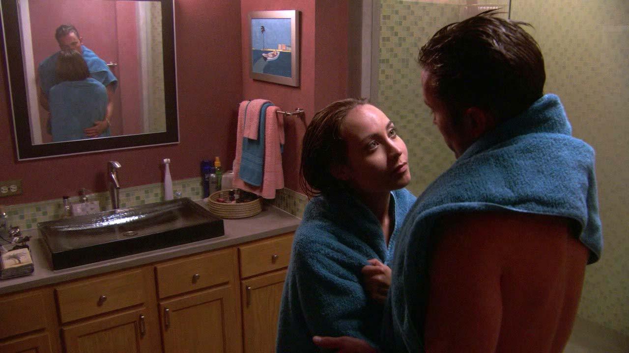 10P Courtney Ford exposing her nice big boobs and fucking in nude movie scenes