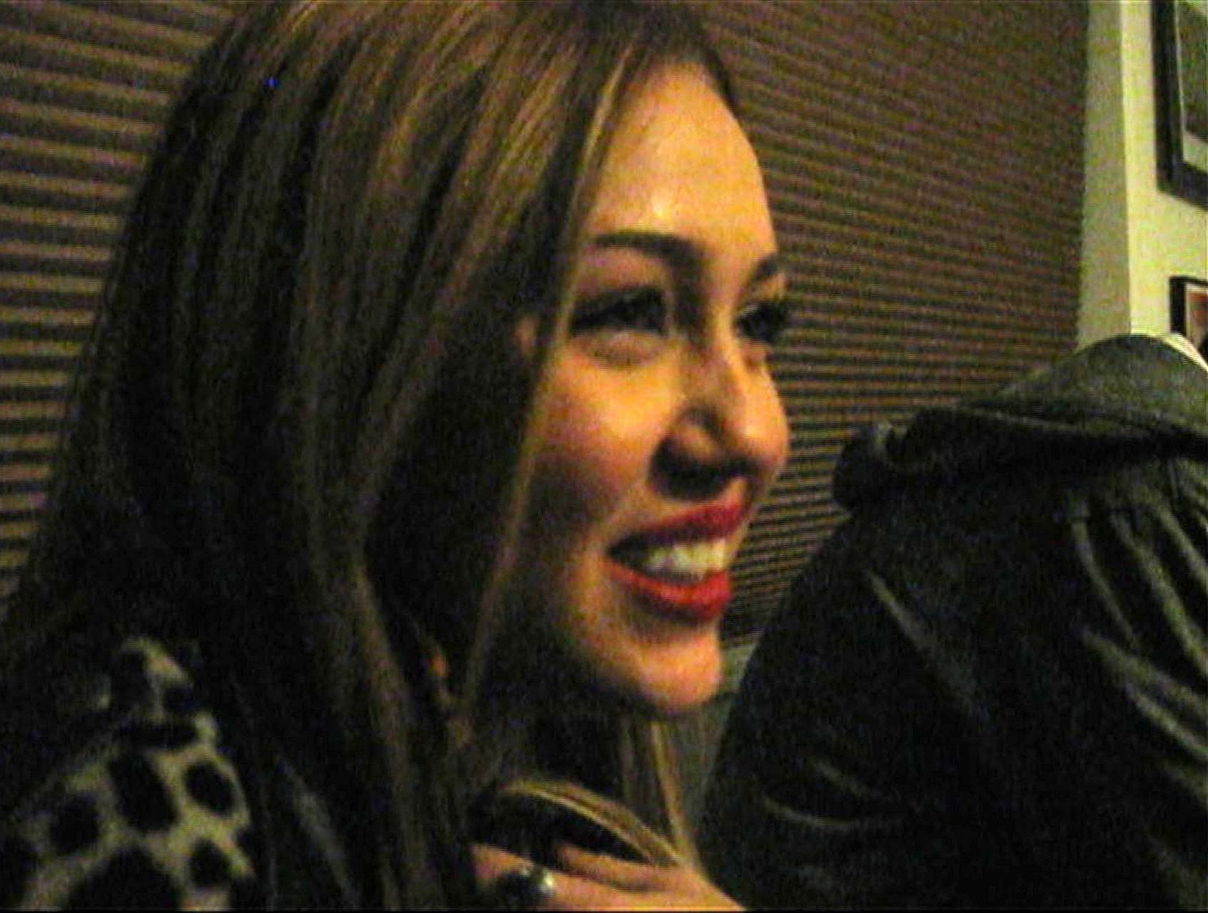 16P Miley Cyrus exposing her sexy legs on street and takeing drugs