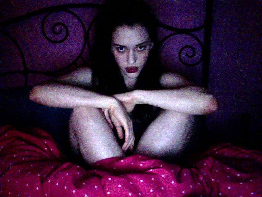 16P Kat Dennings exposing sexy nude body and huge boobs on private photos