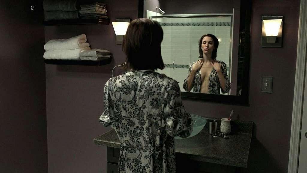 10P Christy Carlson exposing her nice big boobs and great ass in nude movie scenes
