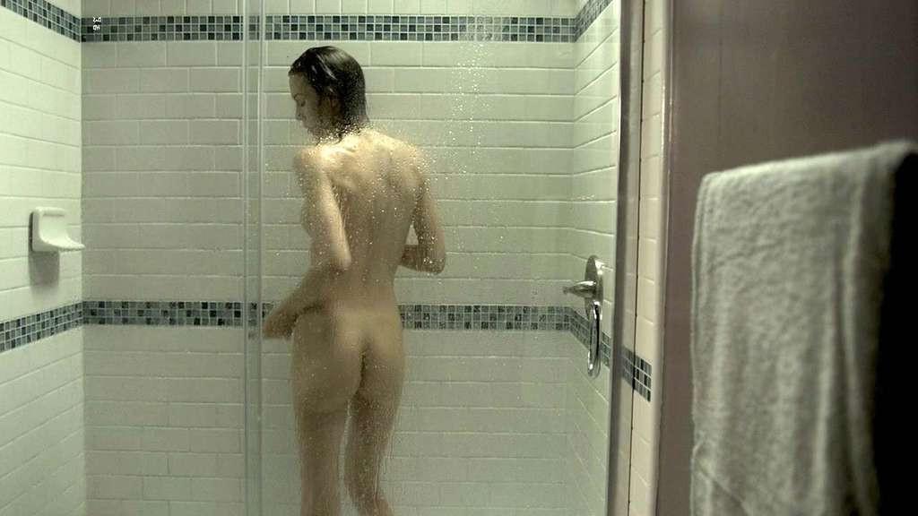 10P Christy Carlson exposing her nice big boobs and great ass in nude movie scenes
