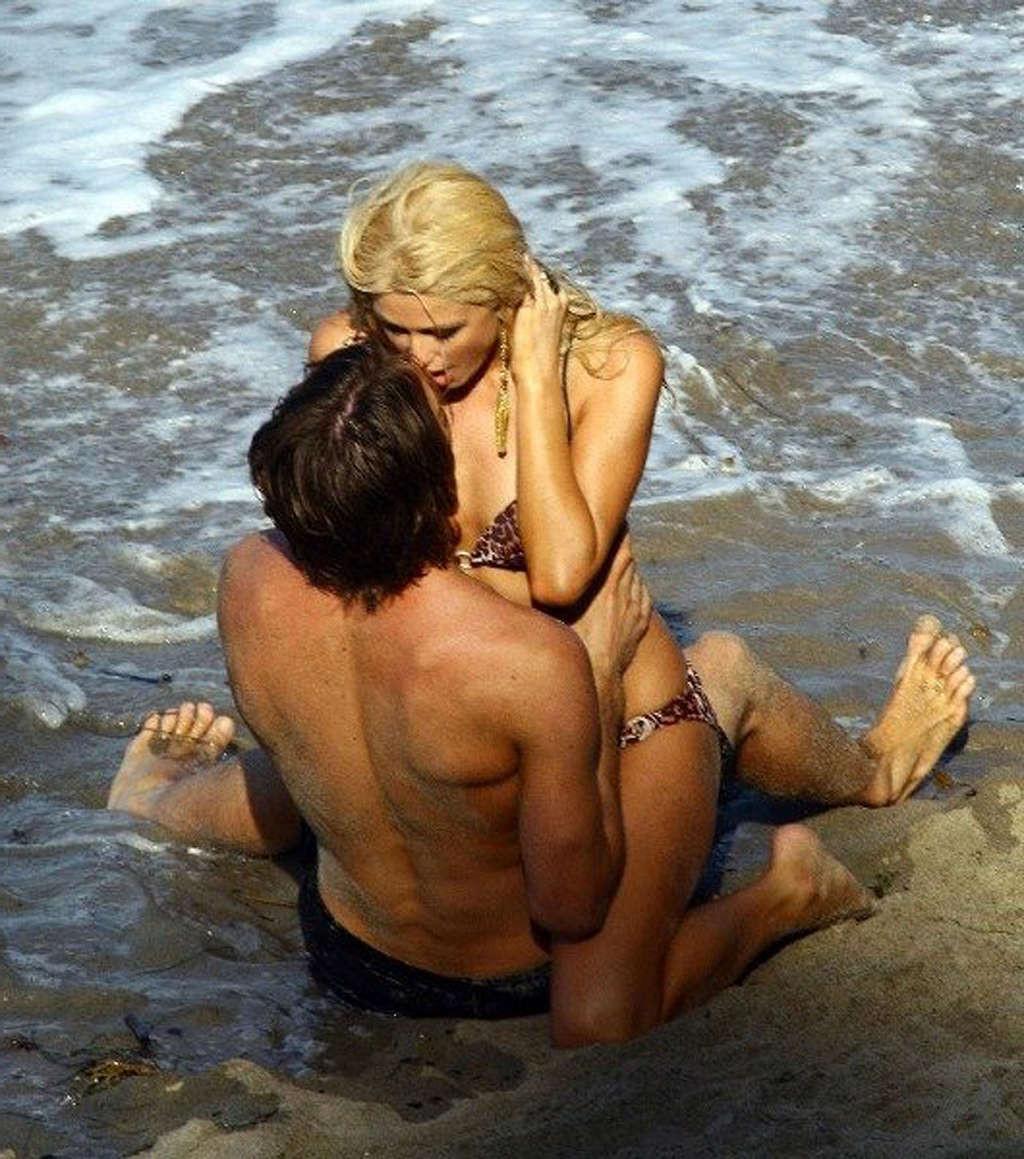 16P Paris Hilton looking very sexy and geting fuck with some boy on beach