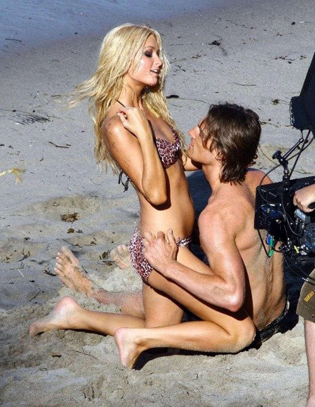 16P Paris Hilton looking very sexy and geting fuck with some boy on beach