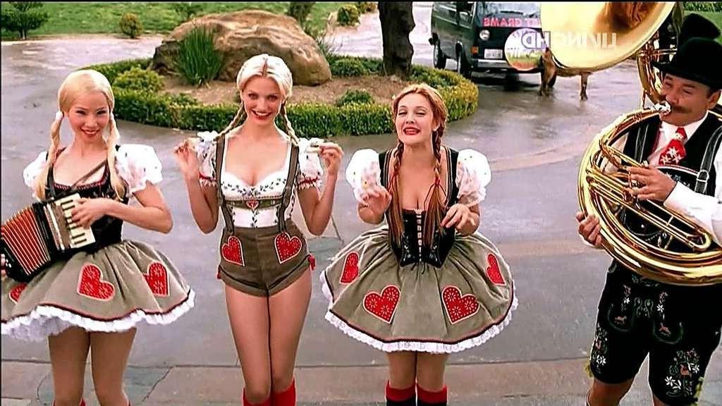 10P Cameron Diaz looking very sexy in bikini and wet swimsuit in movie