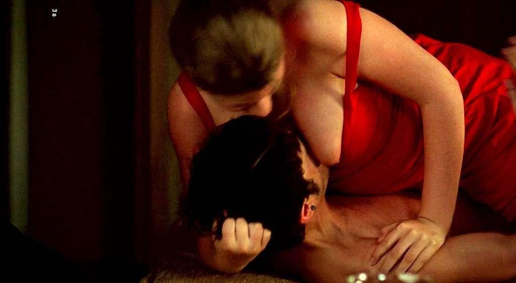 10P Miriam Giovanelli exposing her nice big boobs in nude movie scenes