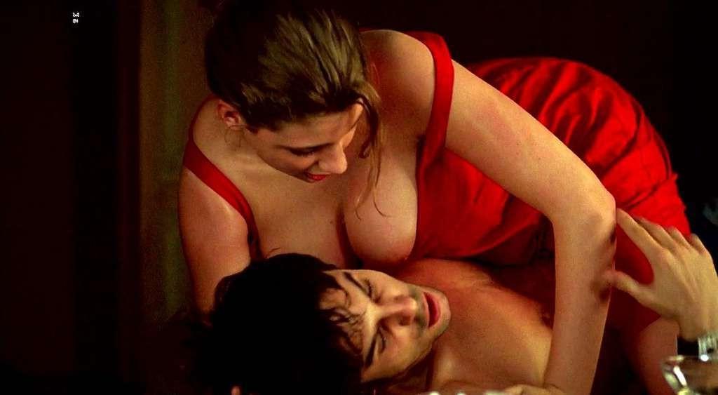10P Miriam Giovanelli exposing her nice big boobs in nude movie scenes