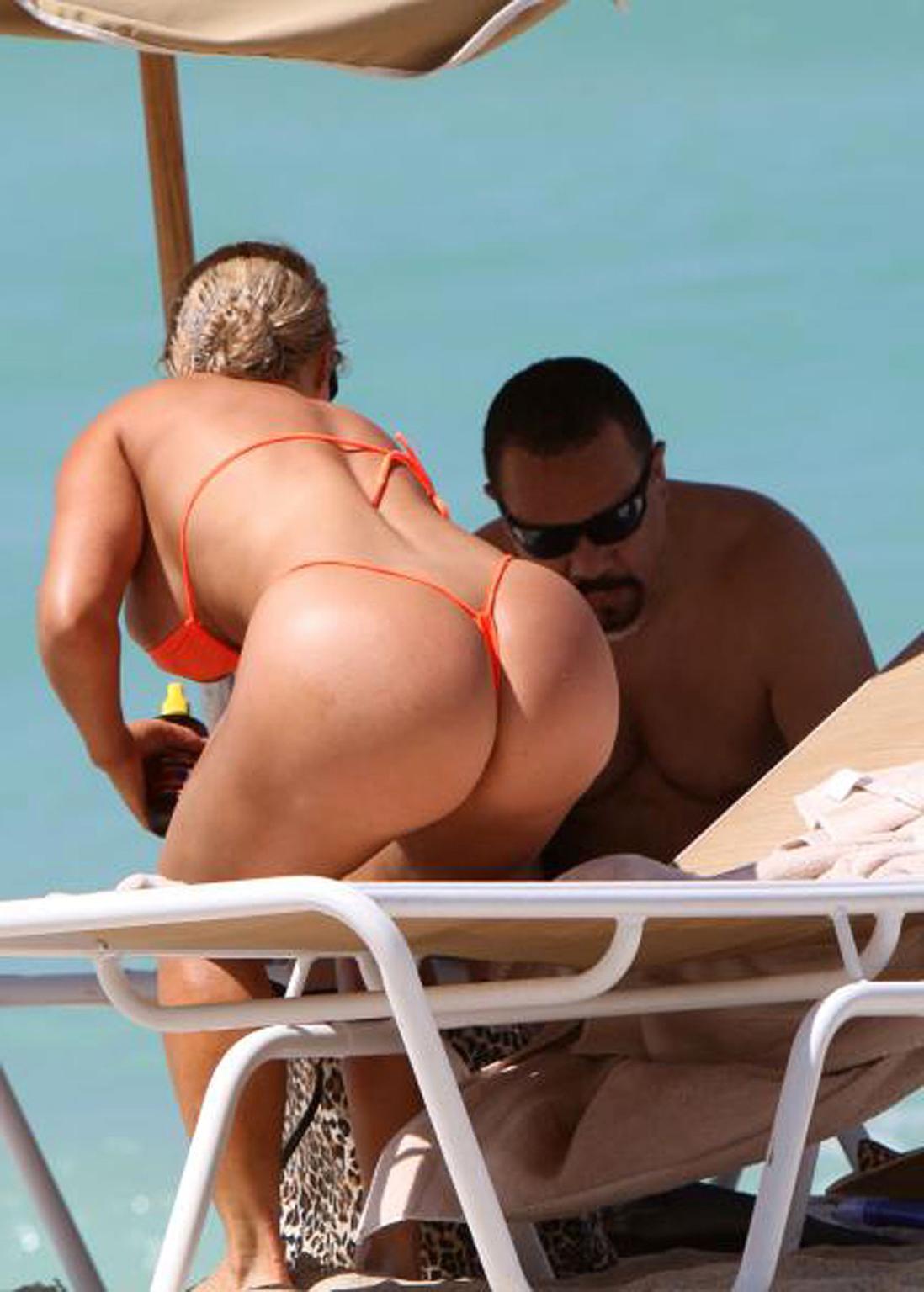 15P Nicole Coco Austin showing huge boobs and sexy ass in thong