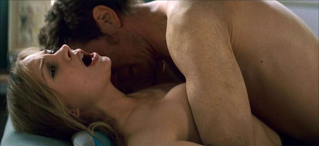 10P Michelle Williams showing her nice big boobs and fucking hard from behind