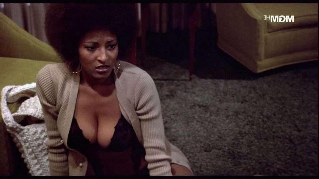 10P Pam Grier exposing her nice huge boobs in nude movie scenes