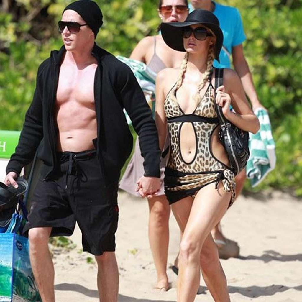10P Paris Hilton looking sexy and making out with her boyfriend in bikini paparazzi 