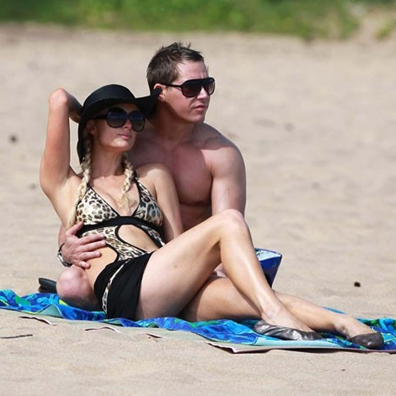 10P Paris Hilton looking sexy and making out with her boyfriend in bikini paparazzi 