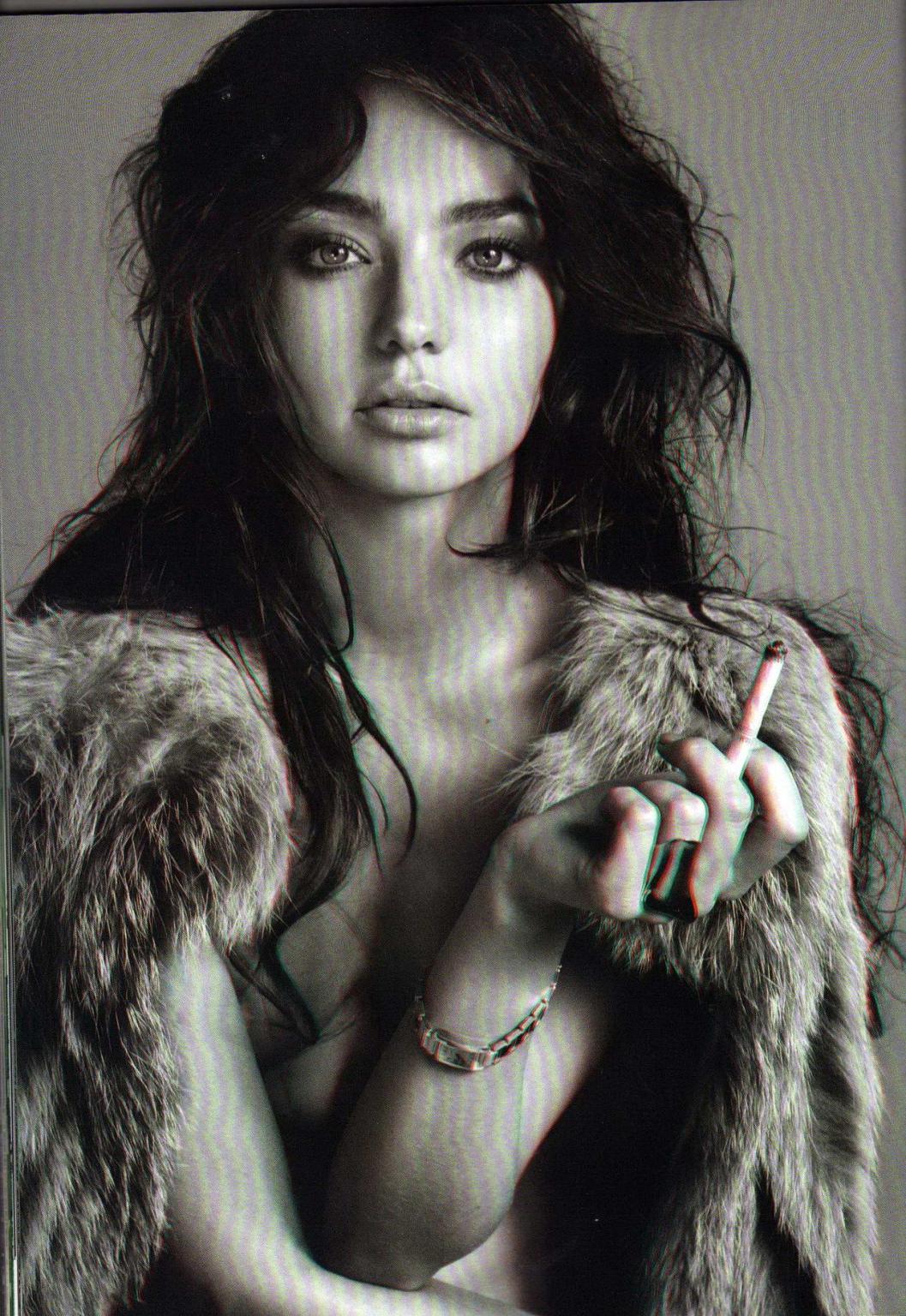 15P Miranda Kerr posing nude for Italian Vogue magazine - September 3-D issue