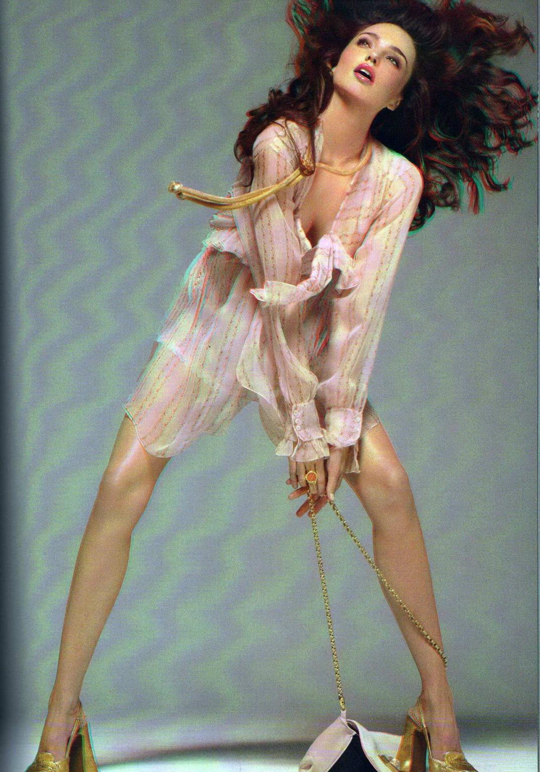 15P Miranda Kerr posing nude for Italian Vogue magazine - September 3-D issue