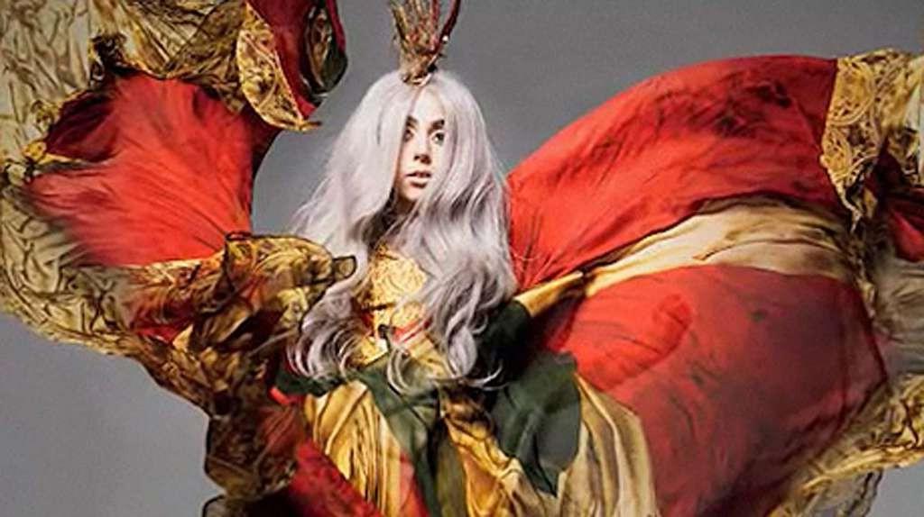10P Lady Gaga posing all nude for some magazine and in see thru top paparazzi shoots