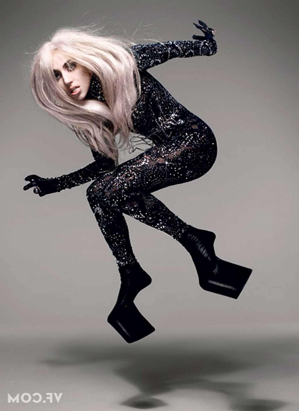 10P Lady Gaga posing all nude for some magazine and in see thru top paparazzi shoots