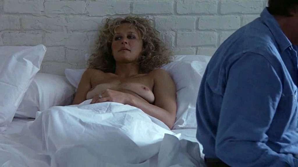 10P Glenn Close exposing her nice big tits and kissing girl in movie